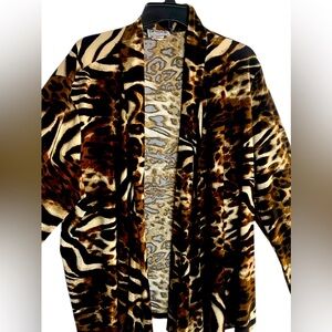 Brand: Unique, Size: 3X, Open Back, Striped, Stretch, 94% Polyester, 6% Spandex